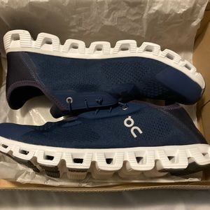 Men’s on running shoes